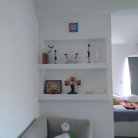 Ankica Dekovici Bb Trpanj