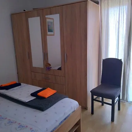 Ankica Dekovici Bb * Trpanj